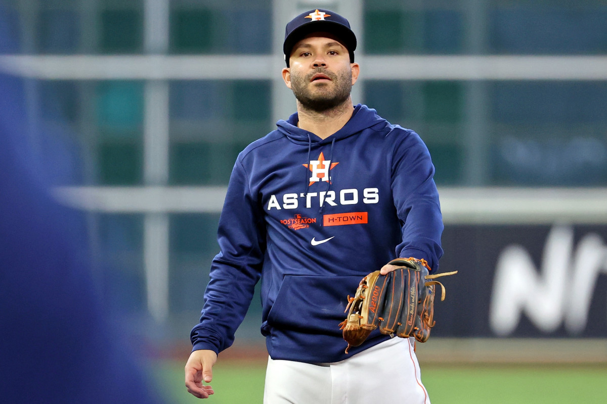 Houston Astros José Altuve a Co-Winner of Luis Aparicio Award