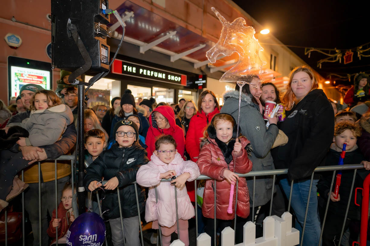 Workington Christmas mild change on attracts enormous crowds regardless of wind and rain