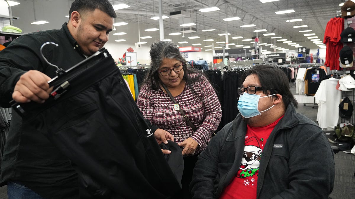 5 Season for Caring households handled to buying journey at Academy – Austin American-Statesman