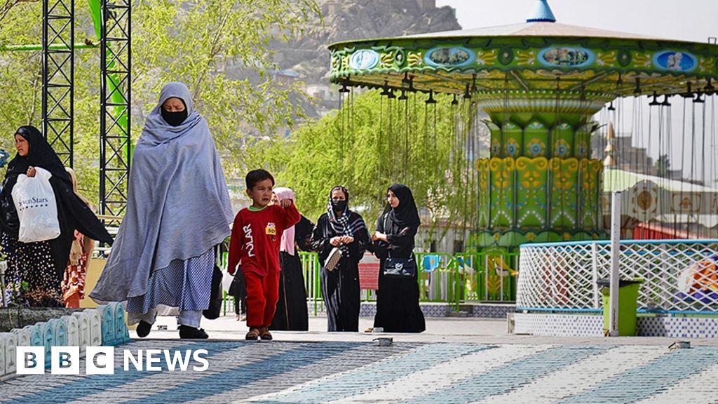 Afghanistan: Parks turn into newest no-go areas for girls in Kabul – BBC