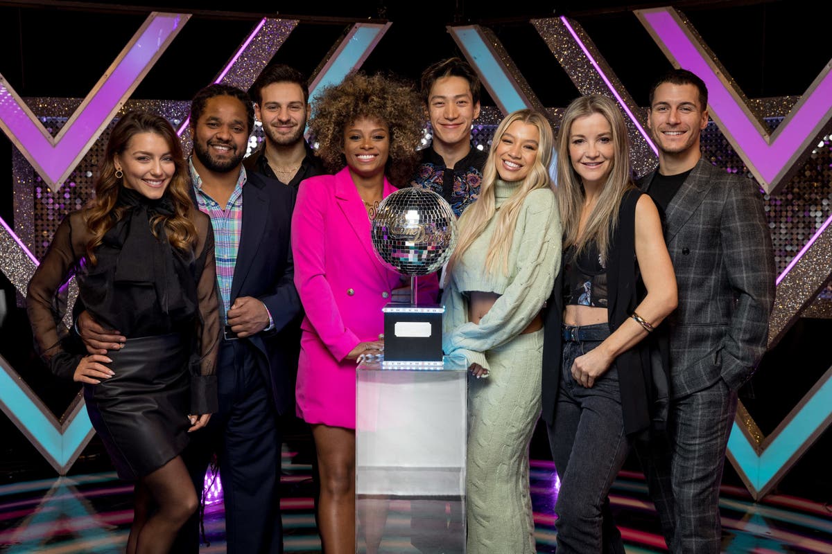 Which Strictly celebrities will compete to raise the glitterball trophy in 2022?