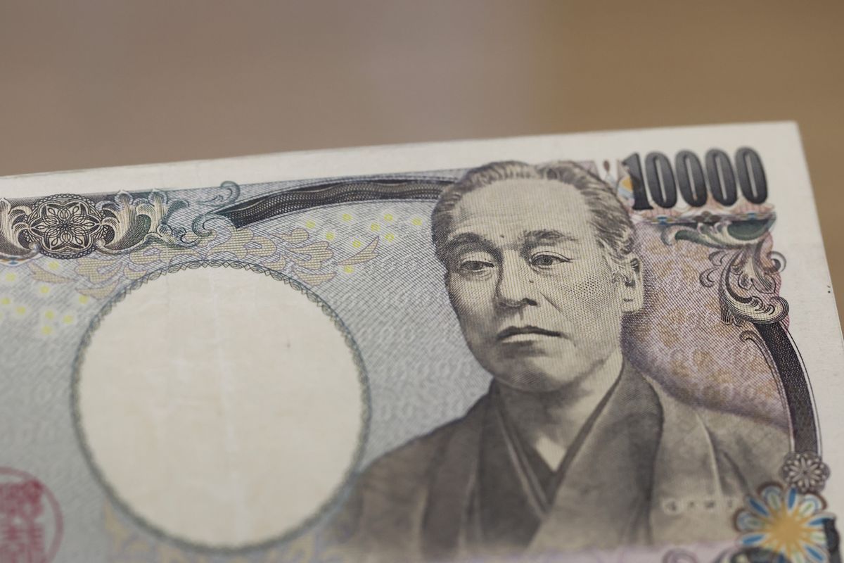 Kuroda Shocks by Tweaking BOJ’s Yield Cap, Sparking Yen JPY USD Soar