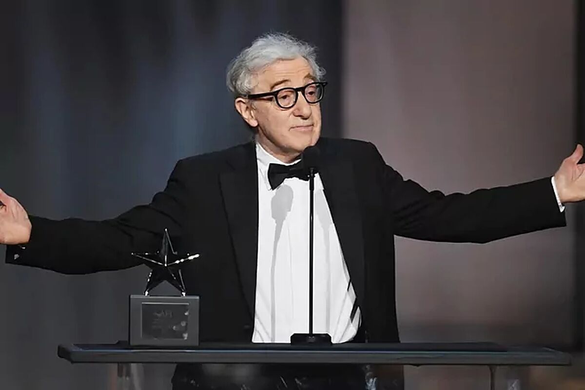 Films: Woody Allen criticizes the movie trade: I am very dismayed whenever you make a film and it is on TV after two weeks.