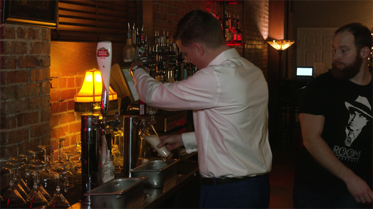 Room 33 Hosts Movie star Bartending Occasion for Make-A-Want – erienewsnow.com