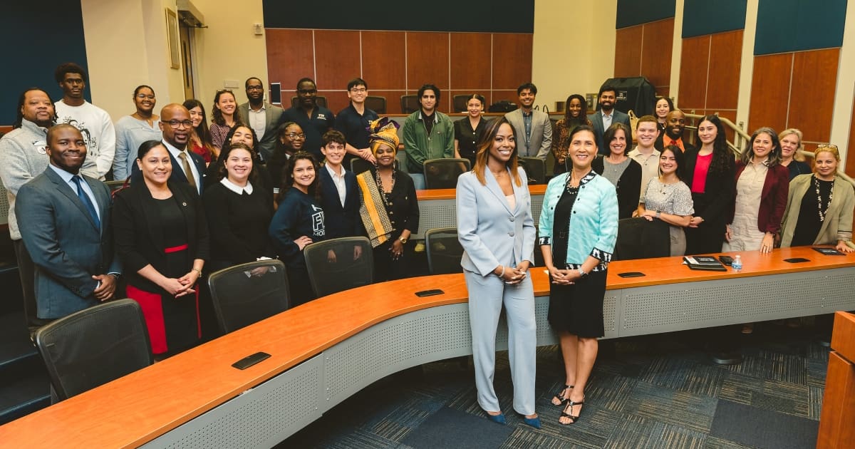 U.S. Division of Well being and Human Providers Assistant Secretary of Administration Cheryl Campbell visits FIU | FIU Information