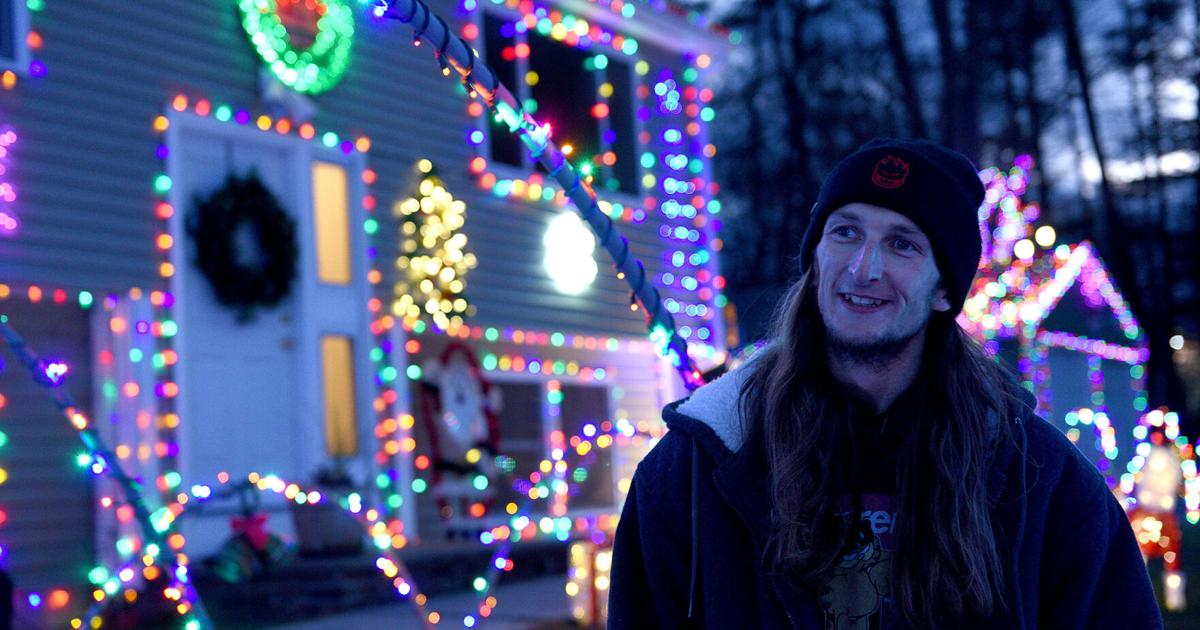 Derry’s Corey Mendonca is plugged in to Christmas | Human Curiosity