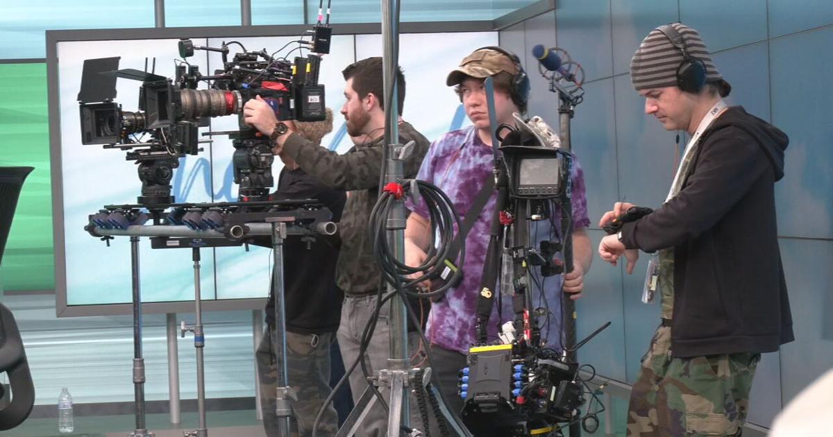 Movie crew makes use of WDRB studio for upcoming romantic comedy film | Information