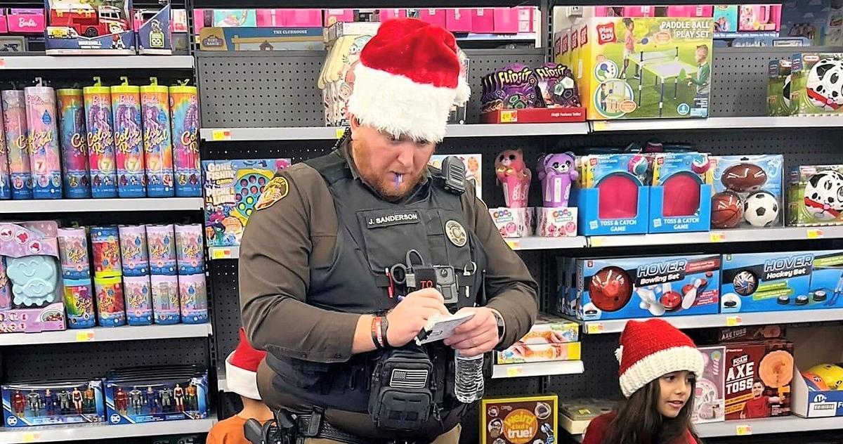 Procuring With the Sheriff helps over 60 kids store Gretna Walmart for holidays