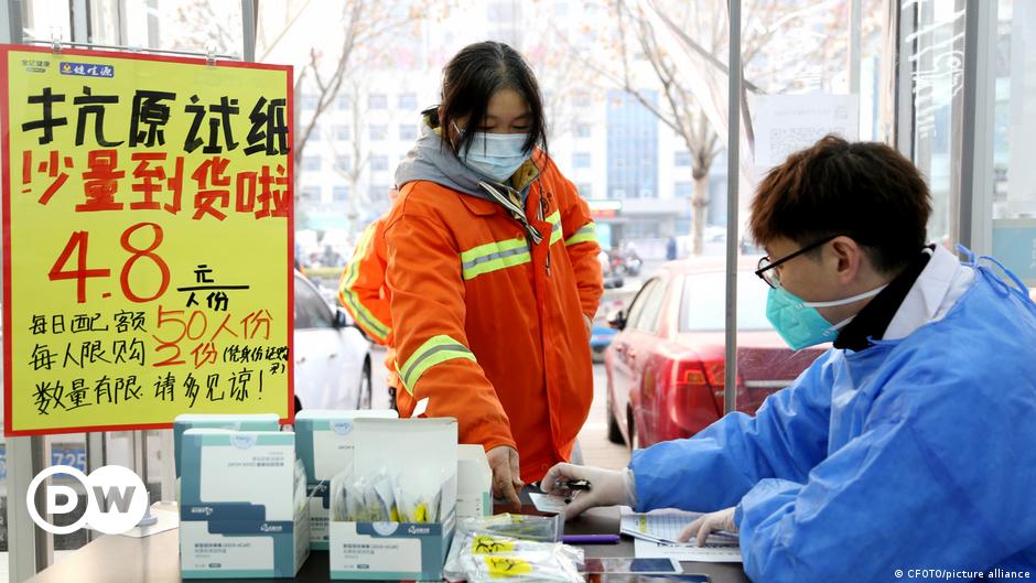 China alters coronavirus counts – DW – 12/21/2022