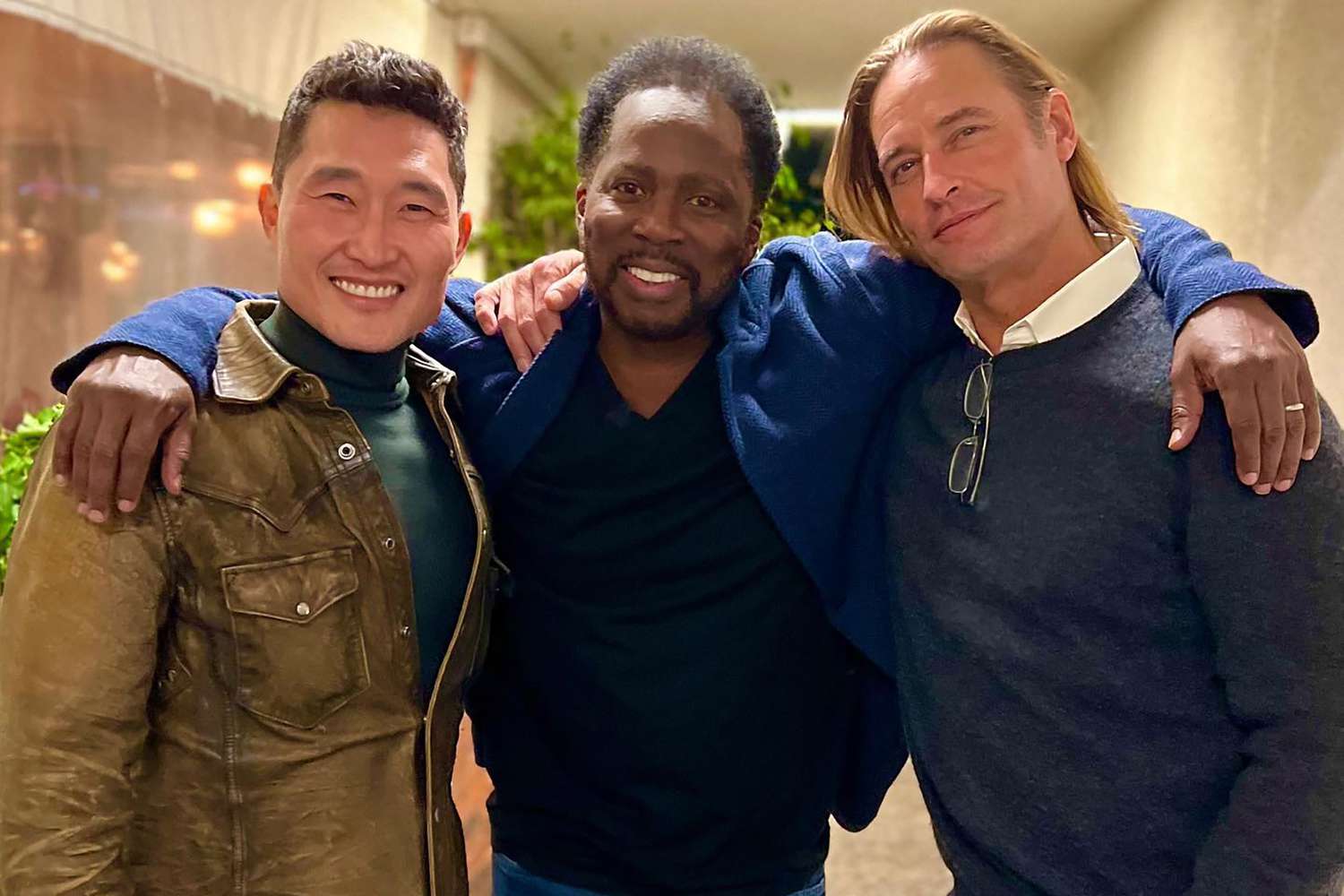 Daniel Dae Kim, Josh Holloway & Harold Perrineau Reunite for Holidays