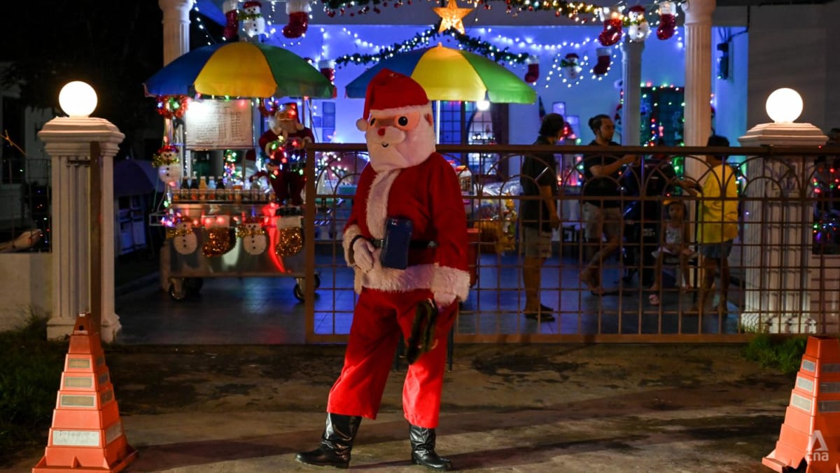 ‘Nonetheless going robust’: Vibrant decorations flip Melaka Portuguese settlement into Christmas wonderland