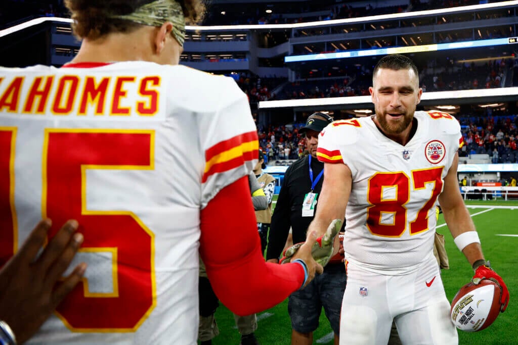 NFL Fashion Rankings: Kelce’s Travis Scott crossover, vacation sweaters and extra