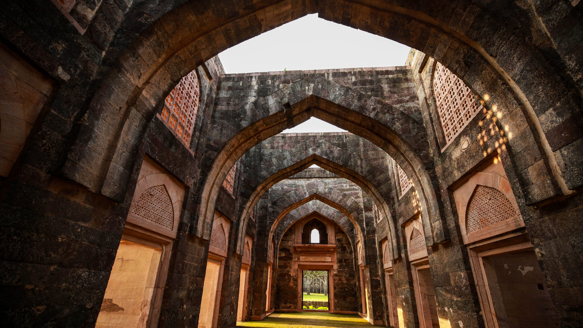 Mandu Competition from 7-11 Jan in Madhya Pradesh – Journey Each day