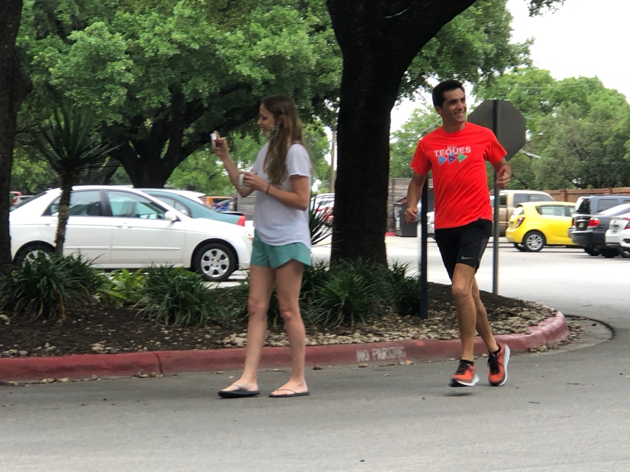 Texas trainer runs 50 miles round college to boost cash for books