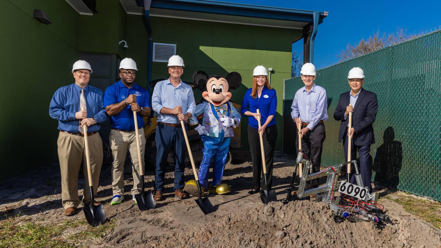 Boys & Ladies Golf equipment of Central Florida breaks floor on new robotics room – WFTV