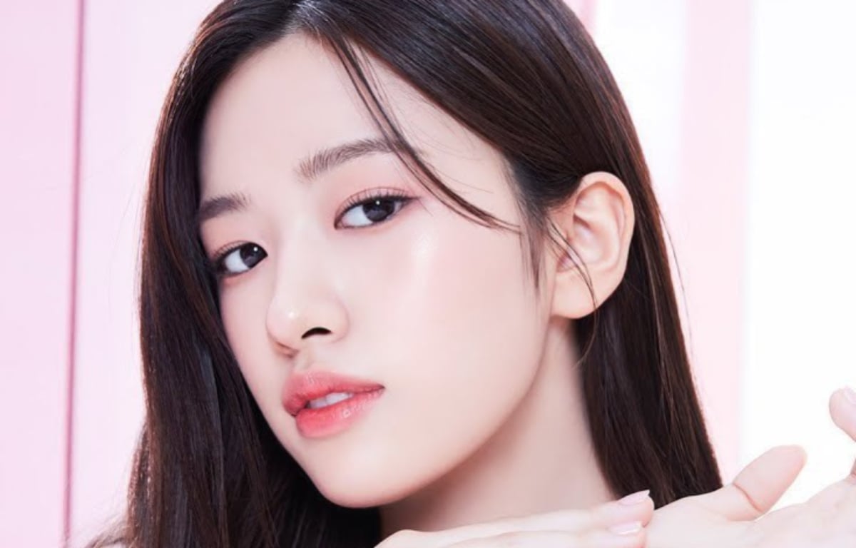 Netizens talk about IVE Yujin’s magnificence in her newest ‘Clio’ CF