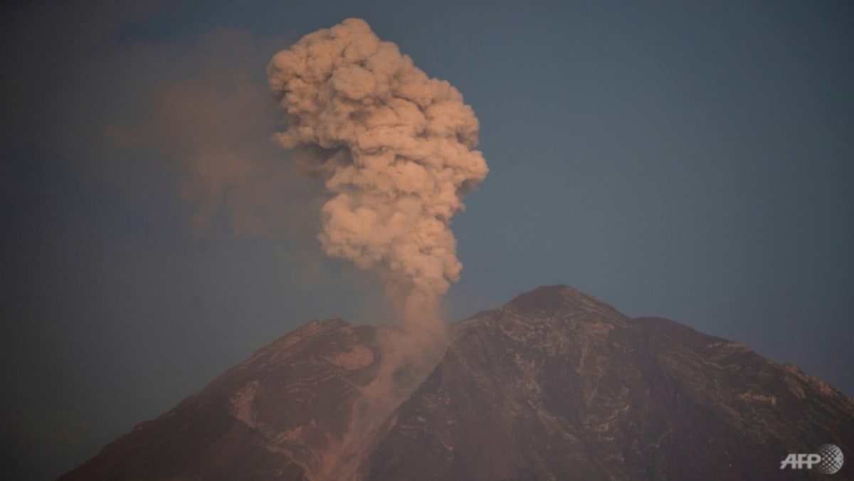 Singaporeans ought to defer non-essential journey to affected areas in Indonesia after Mt Semeru eruption: MFA