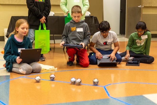 Washburn Rural’s Pc Science Honor Society hosts coding carnival