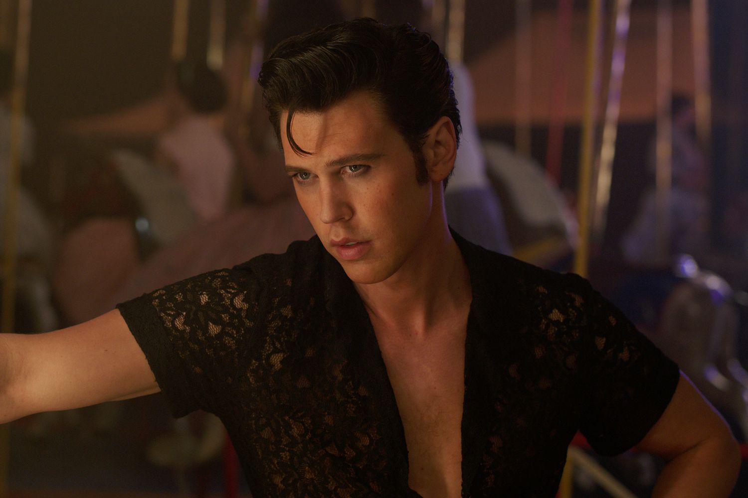 Baz Luhrmann Says He’ll Minimize Collectively Austin Butler’s Elvis Concert events