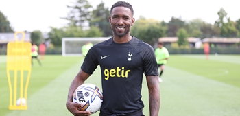 Jermain Defoe joins Indonesia Spurs to have fun 400 Official Supporters’ Golf equipment milestone!