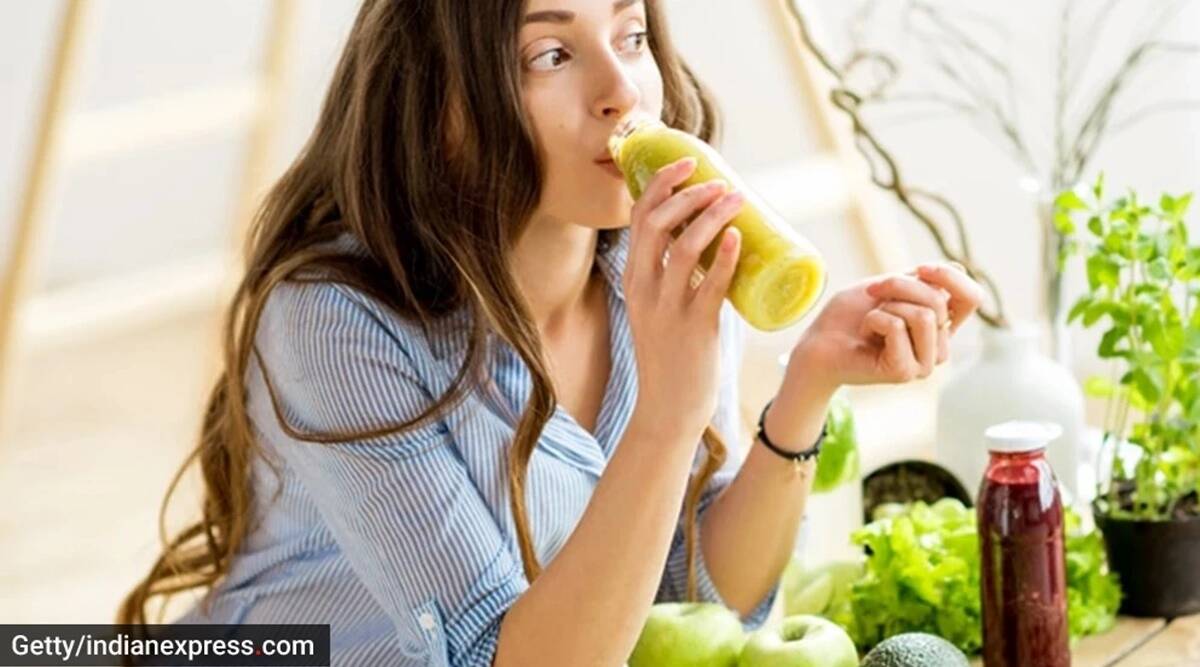 Juicing vs mixing: Which is best for well being (and weight reduction)?