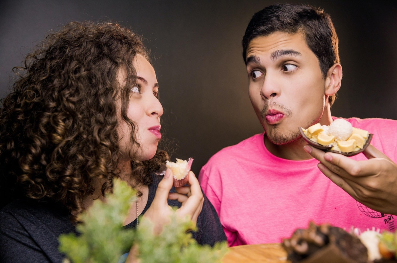 What triggers our mind to take pleasure in binge-eating; Analysis reveals | Well being