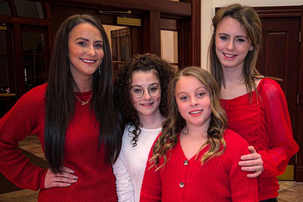 Leah Messer’s Twins Look Grown Up at Sister’s Christmas Live performance: Photograph