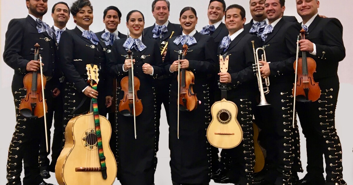 Mexican custom: San Diego’s mariachi music for the vacation season