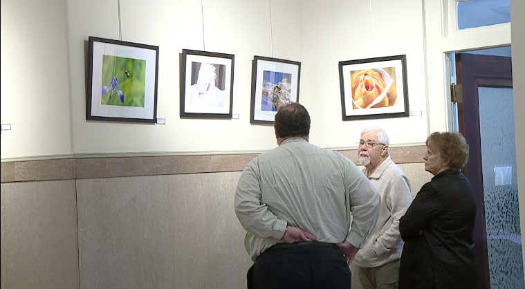 Native pictures golf equipment hosts reception