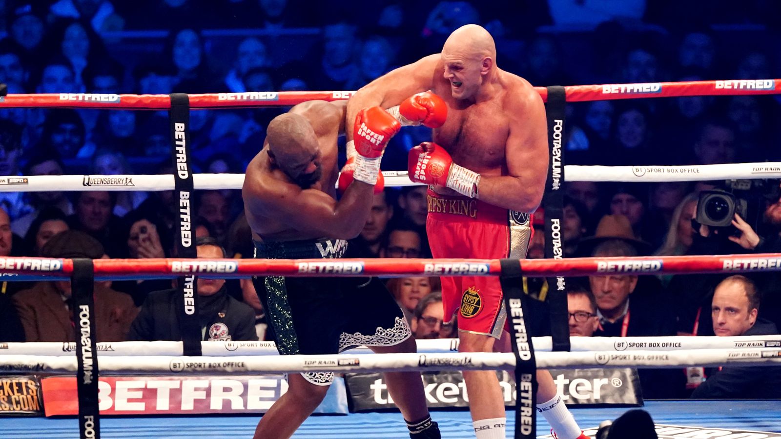 Tyson Fury Fury dominates Derek Chisora to cease him in 10 rounds and retain WBC heavyweight title | ‘Usyk you are subsequent!’ | Boxing Information