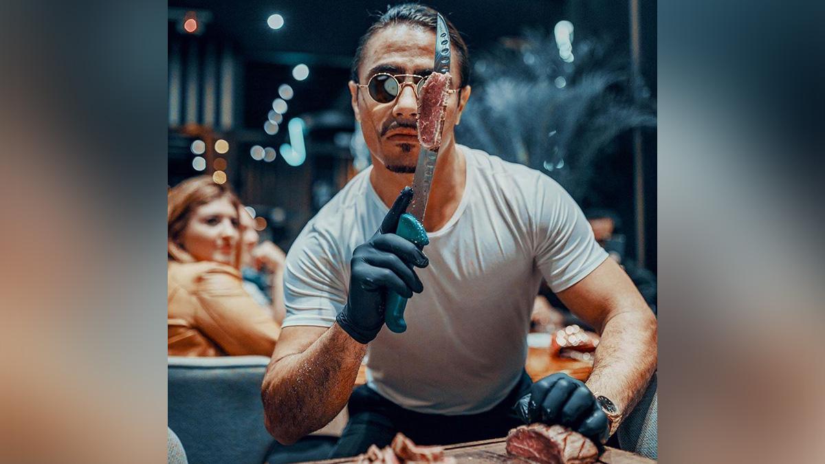 Watch! Movie star chef Salt Bae gatecrashes Argentina’s FIFA World Cup celebrations, will get brutally ignored by Messi