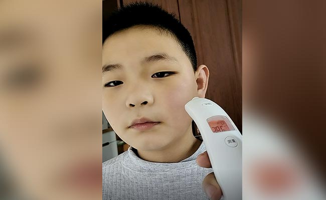 In Video, Thermometer Exhibits Completely different Readings On Covid Constructive Boy’s Cheek In China