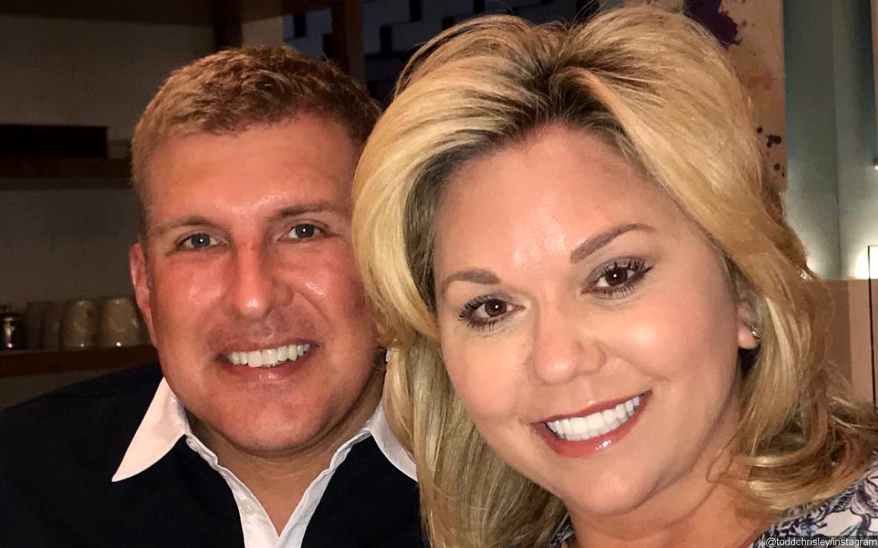 Todd Chrisley Surrenders to Police, Begins Federal Jail Sentence