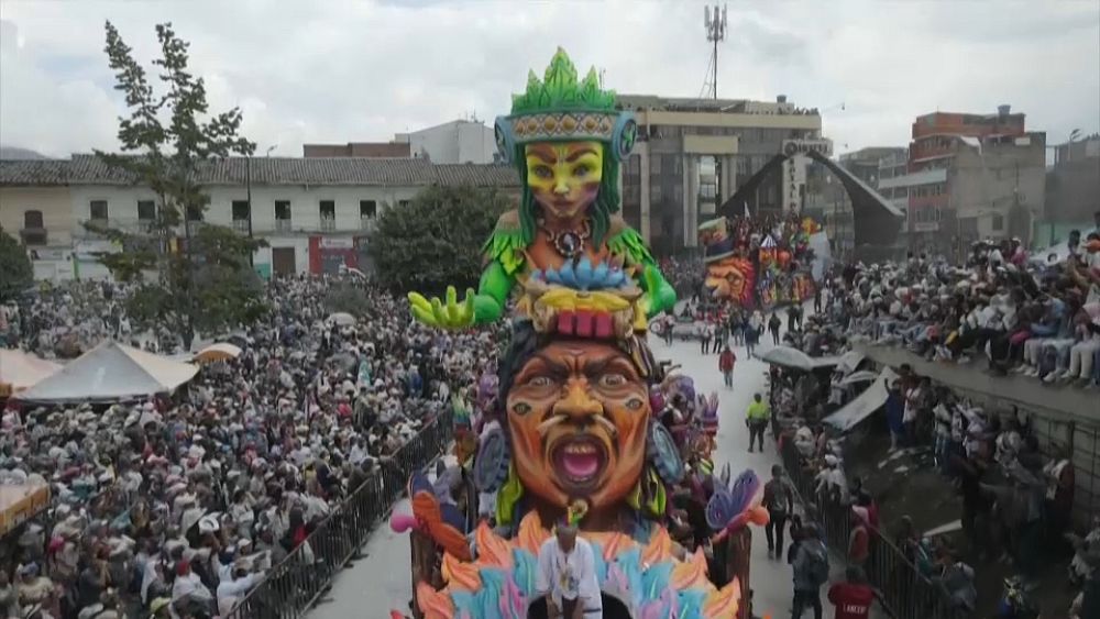 VIDEO : Watch: Columbia holds its Carnival of ‘Blacks and Whites’