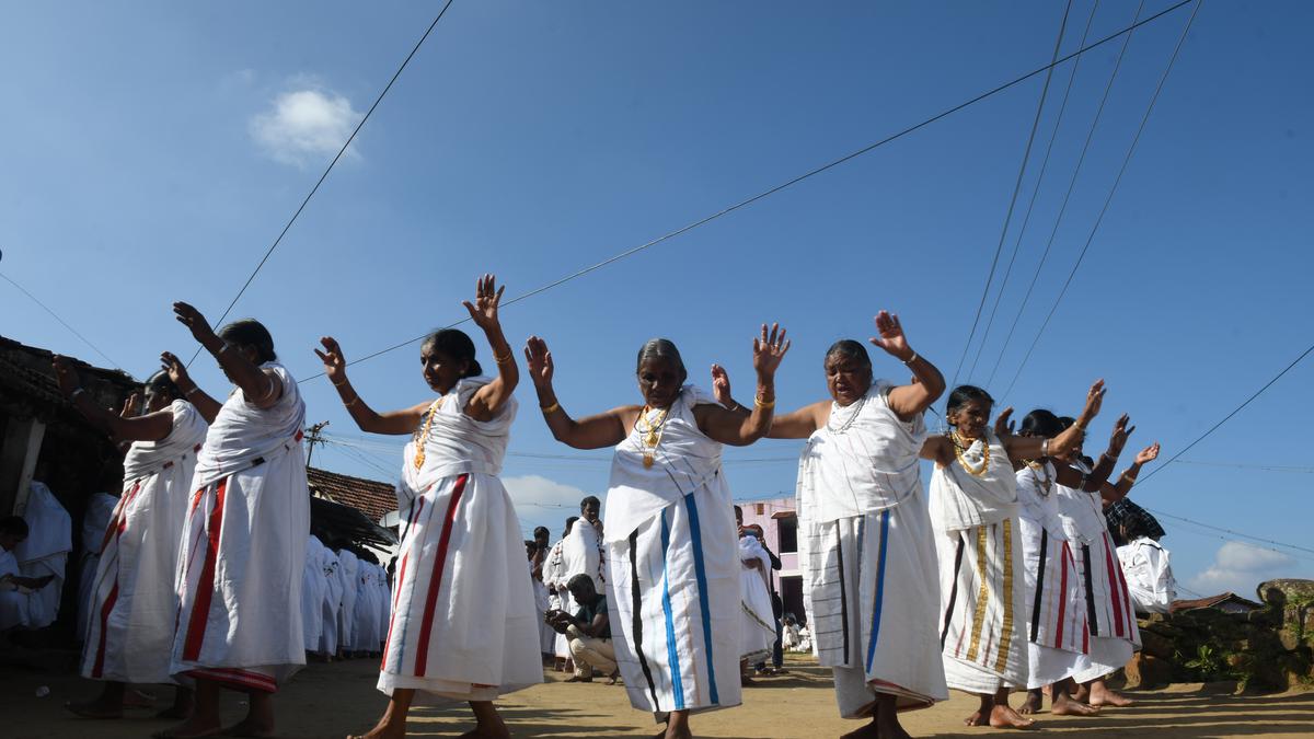 Watch | Kota tribe of the Nilgiris rejoice Aiyanoor Ammanoor competition