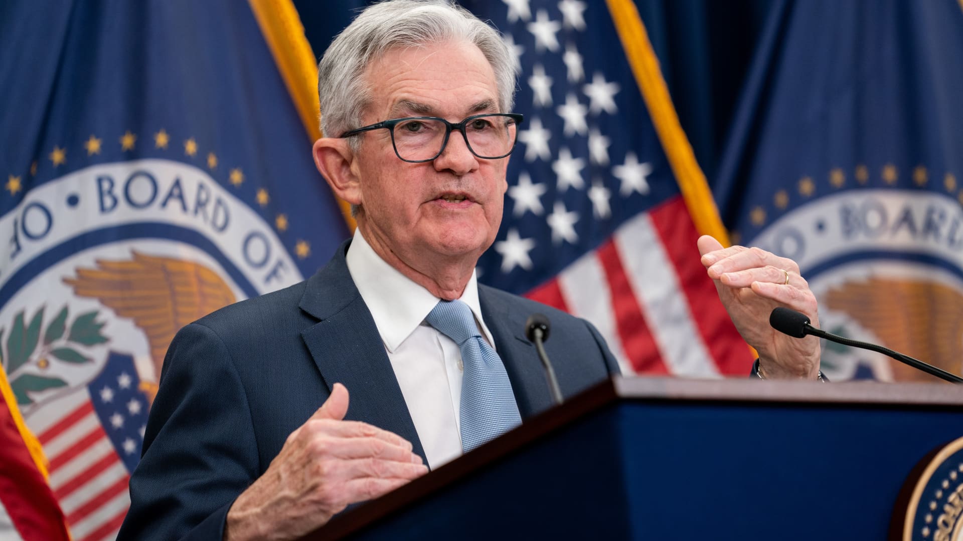 Powell stresses want for Fed’s political independence whereas tackling inflation