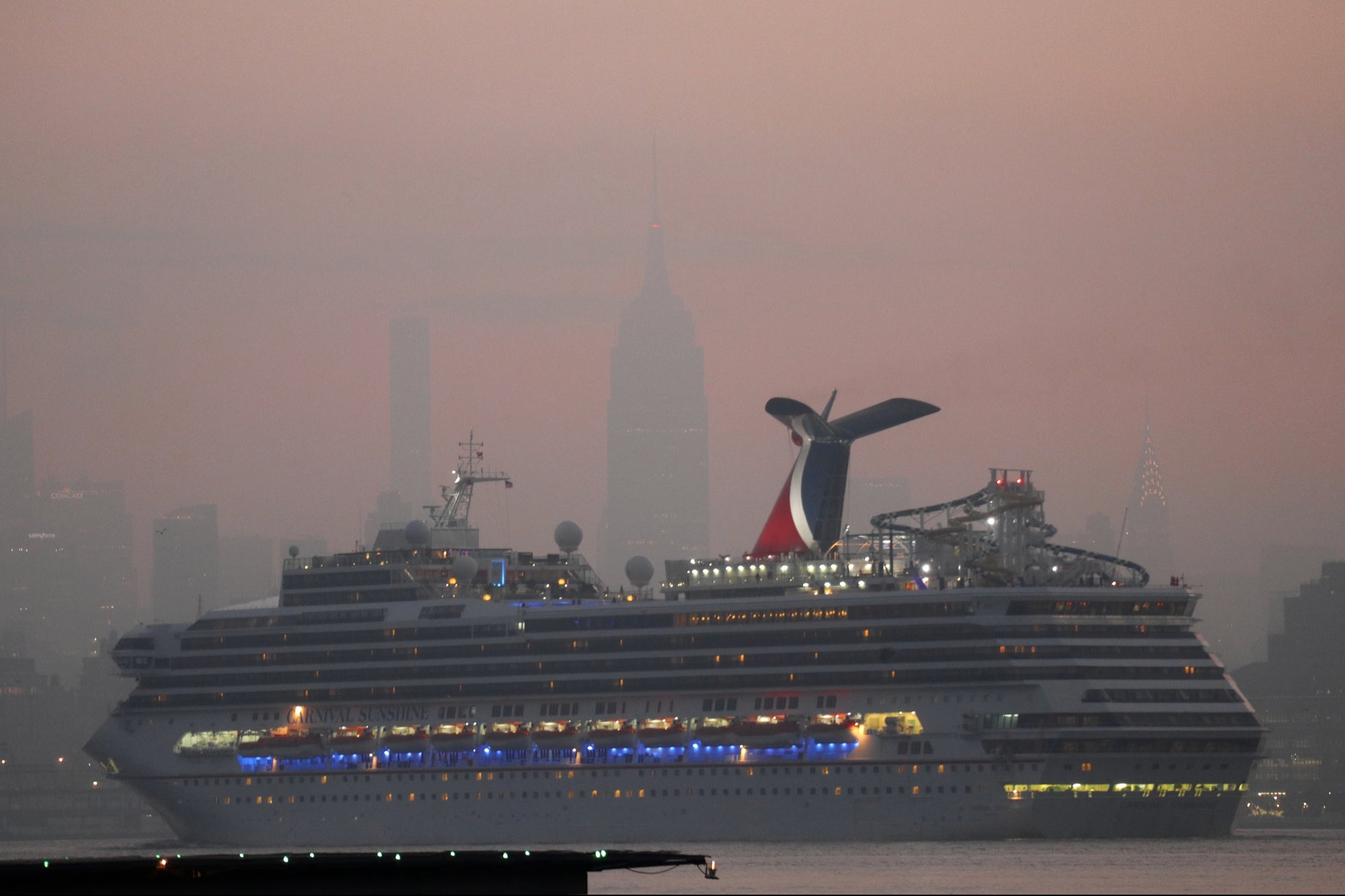 Carnival Cruise Ship Turns into ‘Cruise to Nowhere’