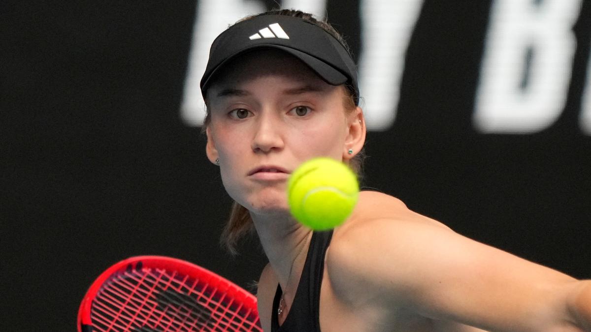 Elena Rybakina books Australian Open semi-final with defeat of Jelena Ostapenko