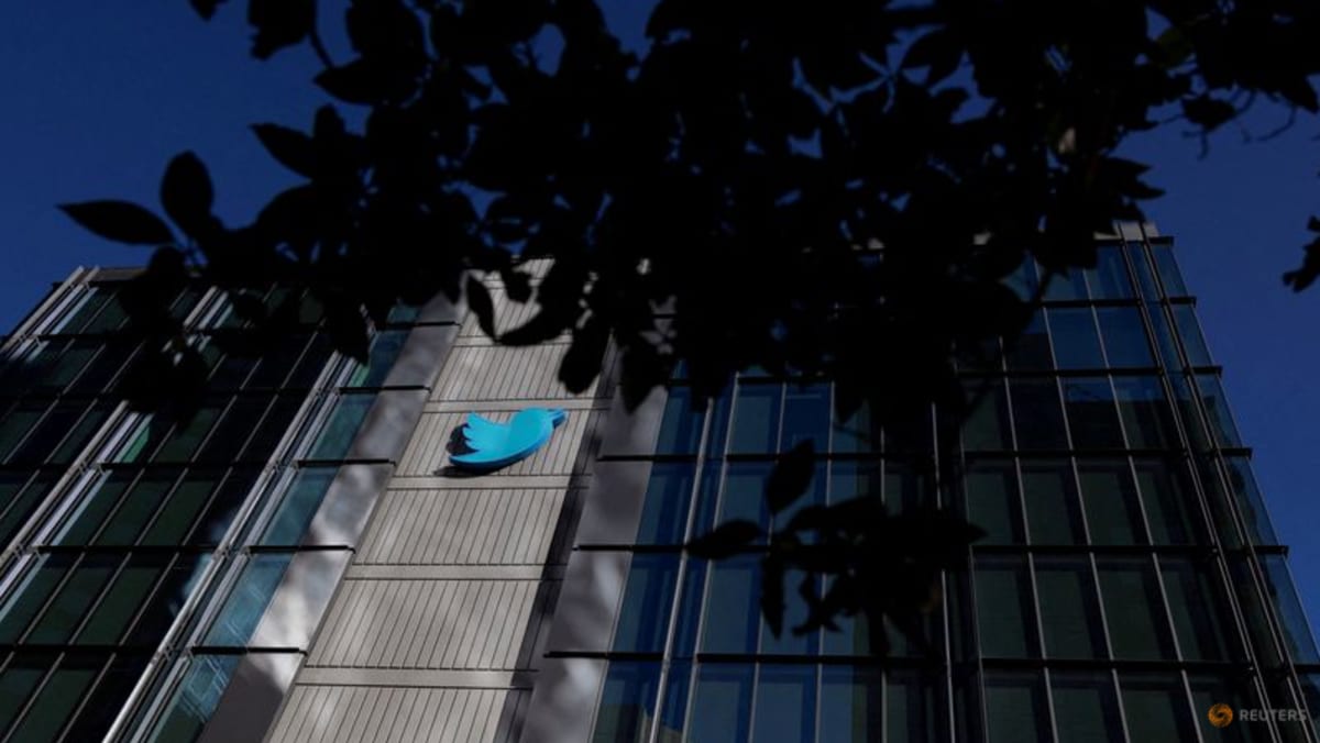 Twitter’s laid-off staff requested to drop lawsuit over severance, US choose guidelines