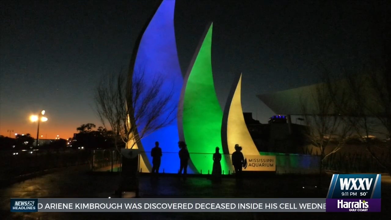 Mississippi Aquarium lights up sails for Carnival Season