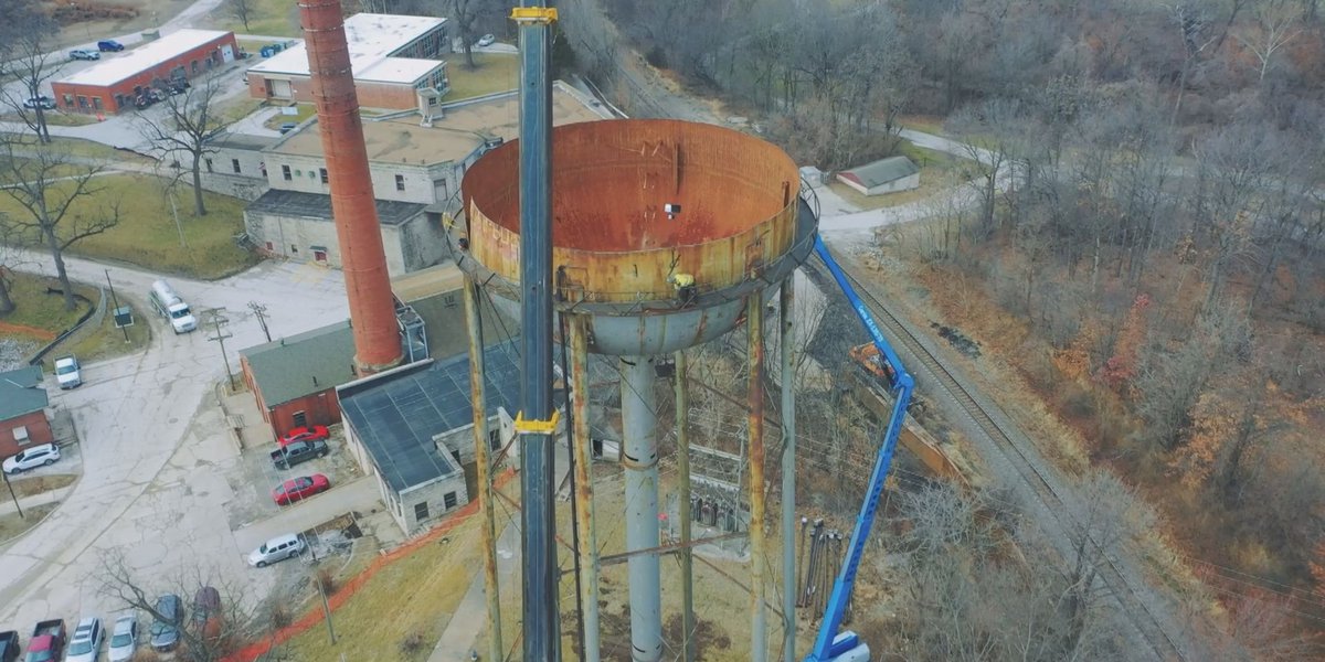 Dissmanteling begins of outdated Vets’ house water tower