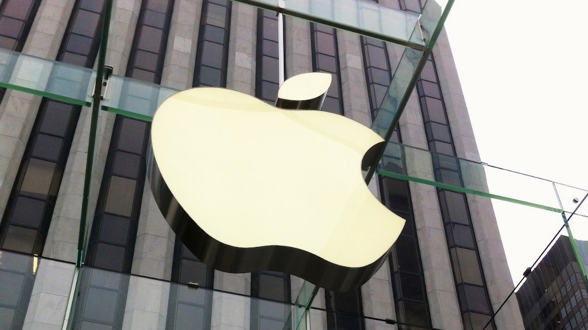 Apple’s slower hiring permits it to keep away from wave of massive tech layoffs