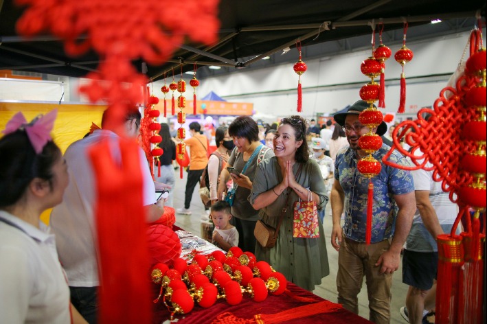 Chinese language New 12 months celebration at New Zealand seashore attracts vacationers, boosts native financial system