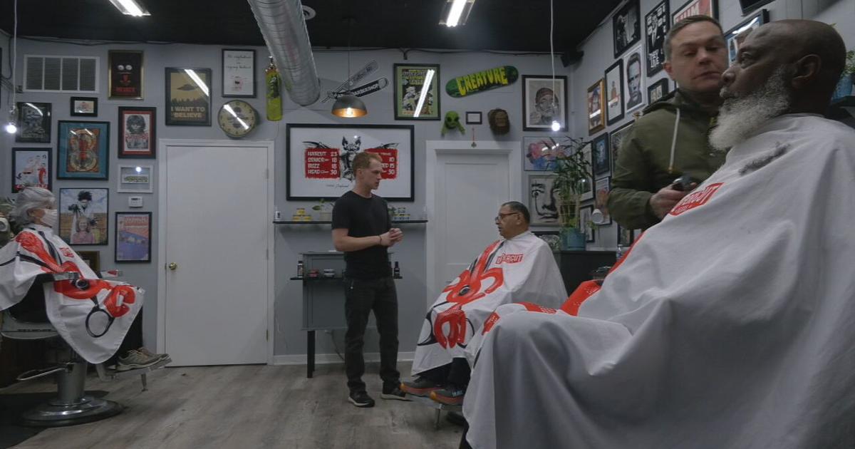 Barbershop in Gardiner Lane Purchasing Middle on Bardstown Highway gives free haircuts | Enterprise