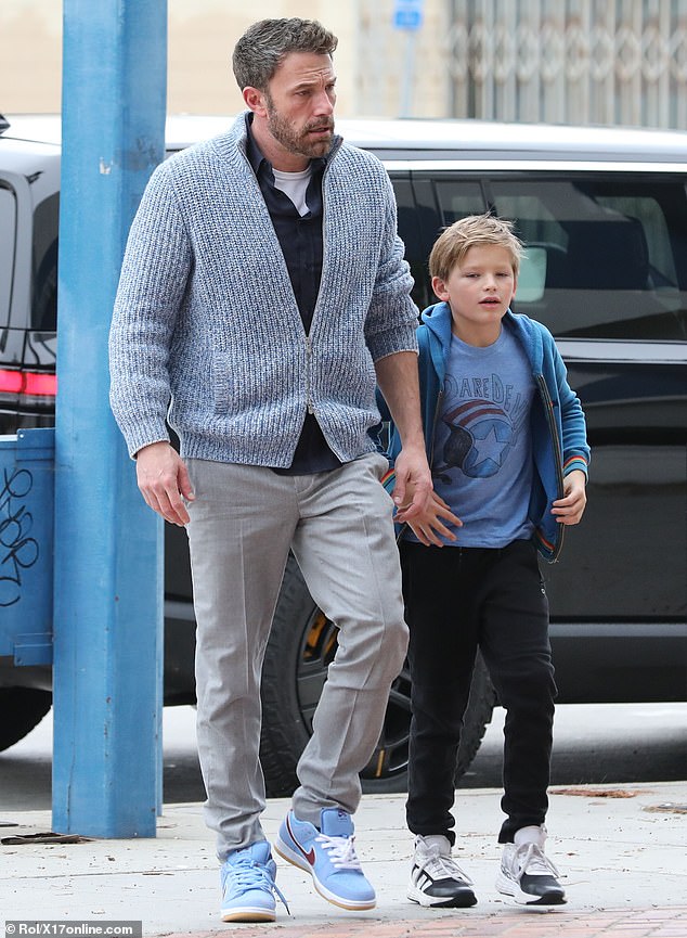 Ben Affleck takes his son Samuel purchasing for basketballs