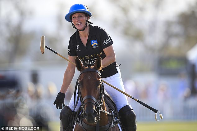 Zara and Mike Tindall unwind on the Magic Thousands and thousands on the Gold Coast 