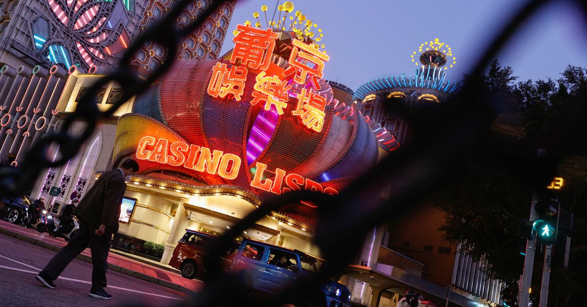 Evaluation: Macau casinos deal themselves a tricky hand with large non-gaming funding pledges