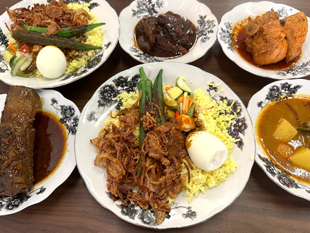 For northern-style dishes, head to PJ Taman Megah’s Nasi Dalca Salsabila