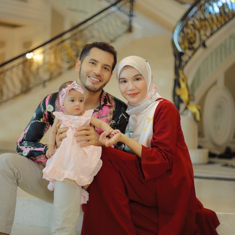 Fewer kids for superstar entrepreneur Aliff Syukri as spouse has problems in sixth being pregnant