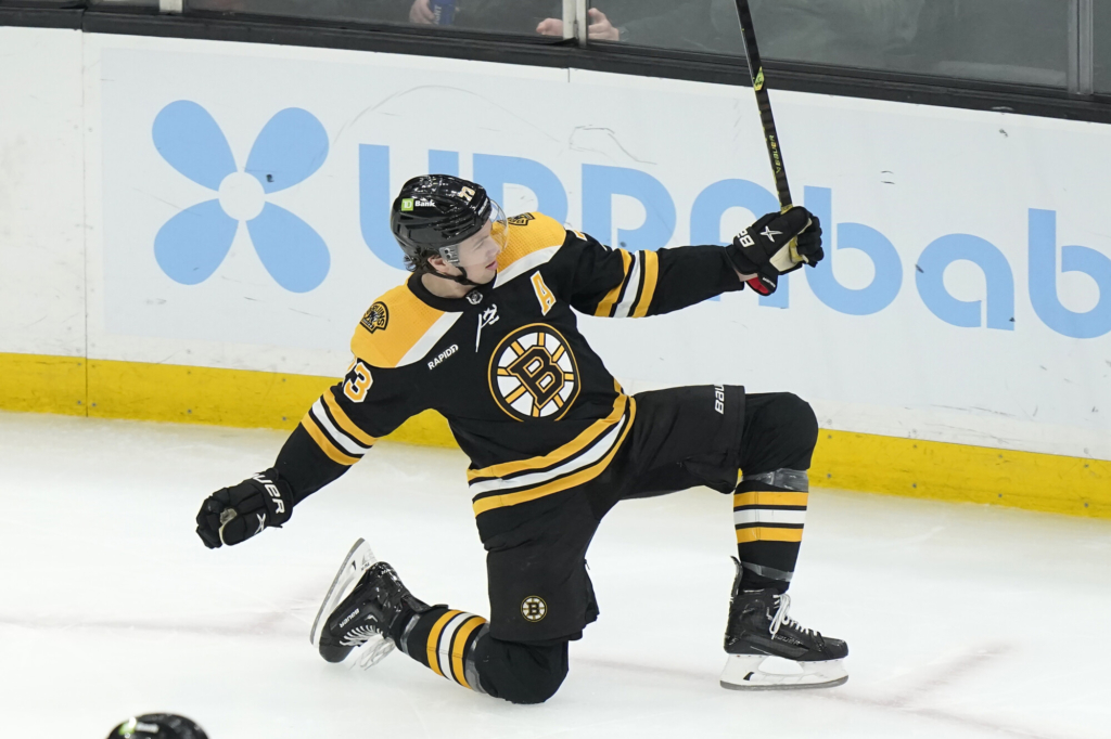 Bruins proceed house dominance, shut out Sharks, 4-0